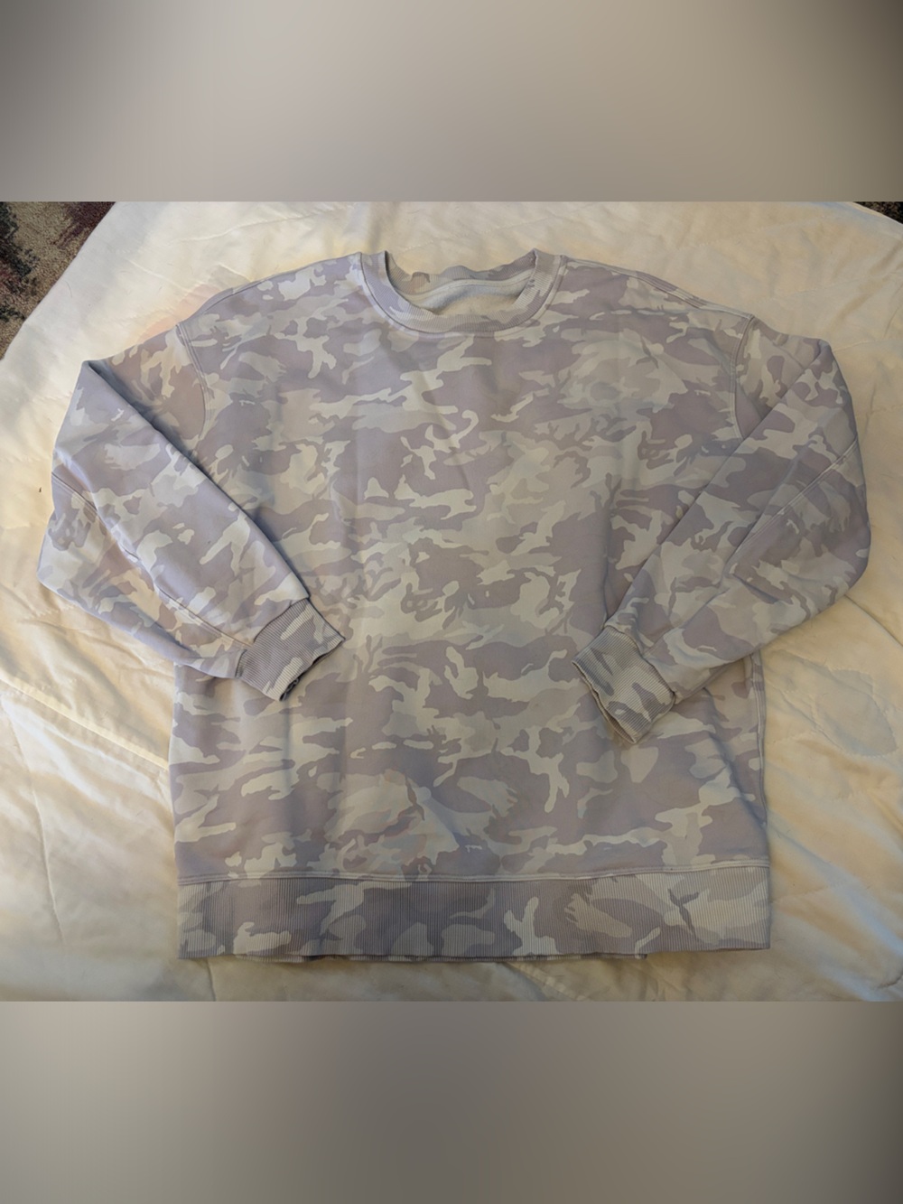 lululemon Lavender & White Camo Crewneck Sweatshirt PTP 25.5”